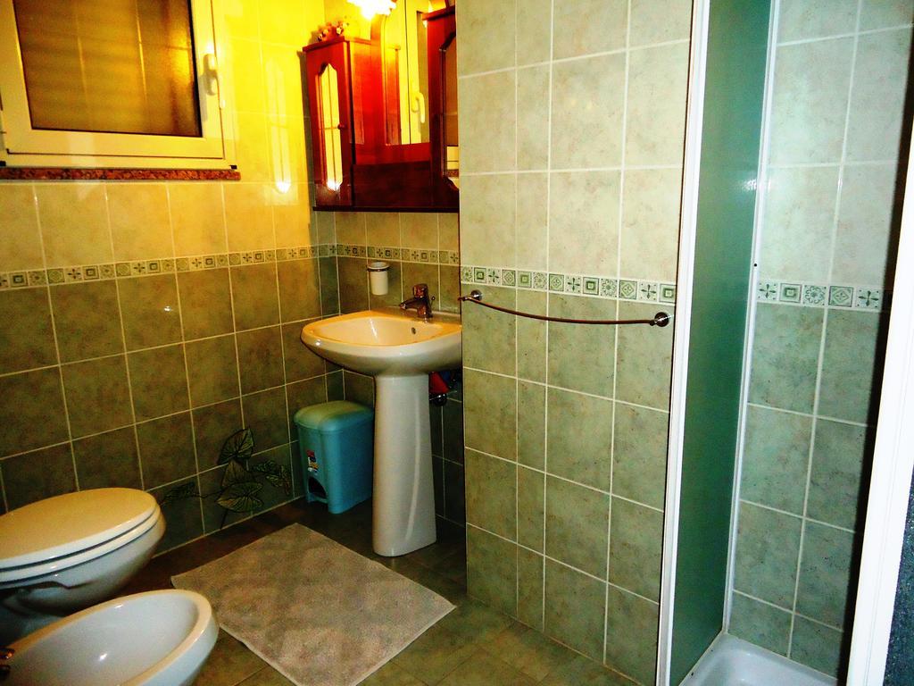 Ciuscia Bed & Breakfast Calatabiano Ruang foto