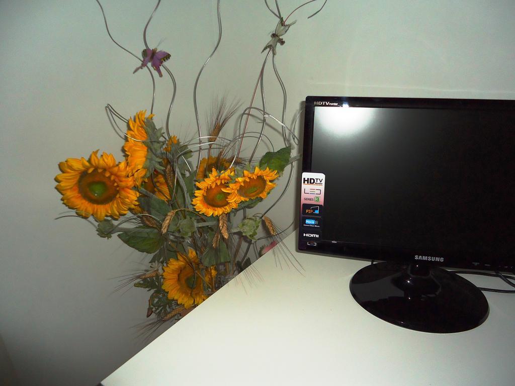 Ciuscia Bed & Breakfast Calatabiano Ruang foto