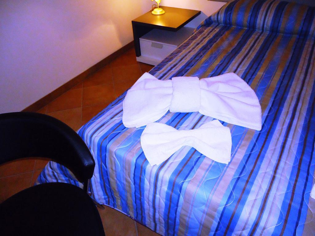 Ciuscia Bed & Breakfast Calatabiano Ruang foto