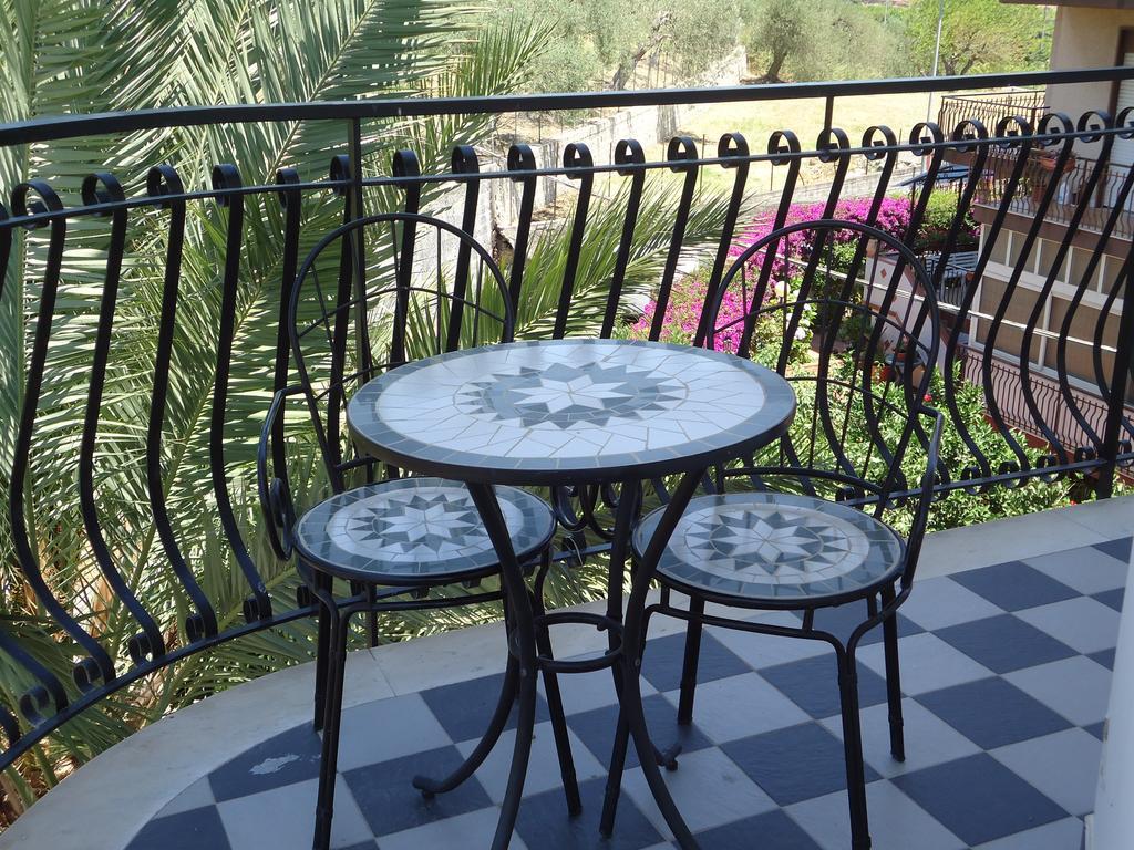 Ciuscia Bed & Breakfast Calatabiano Bagian luar foto