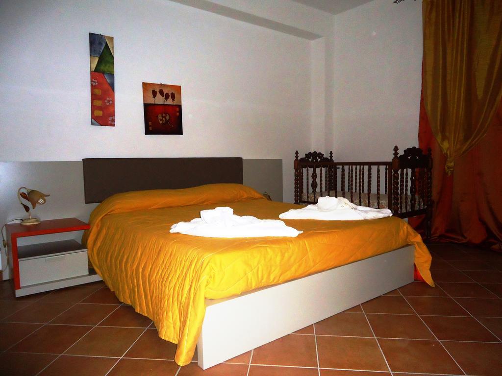Ciuscia Bed & Breakfast Calatabiano Bagian luar foto
